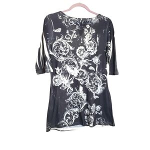 Mushka by Sienna Rose Inc Black & White Floral Quarter Sleeve Women's Top Size M